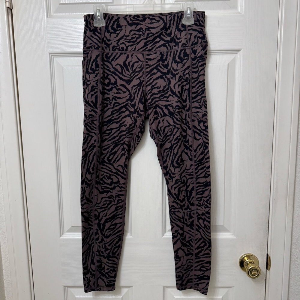 Juicy Couture Sport Women’s Large Zebra Print Leggings Pockets EUC
